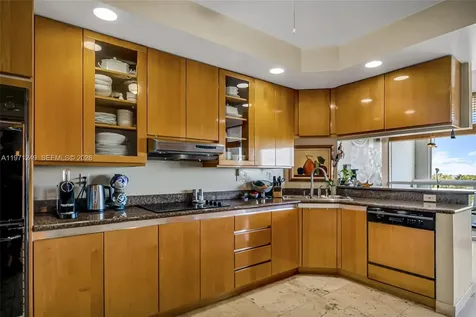 21150 Point Place Aventura FL 33180