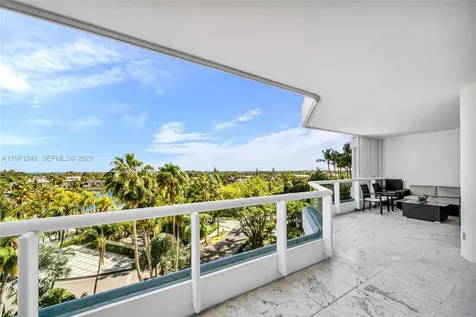 21150 Point Place Aventura FL 33180