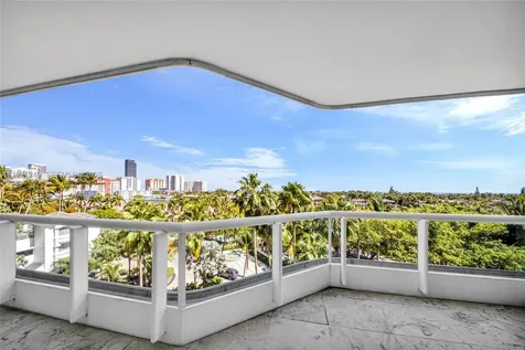 21150 Point Place Aventura FL 33180