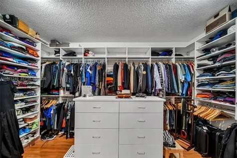 21150 Point Place Aventura FL 33180