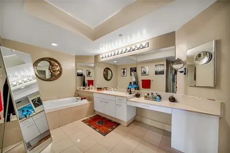21150 Point Place Aventura FL 33180
