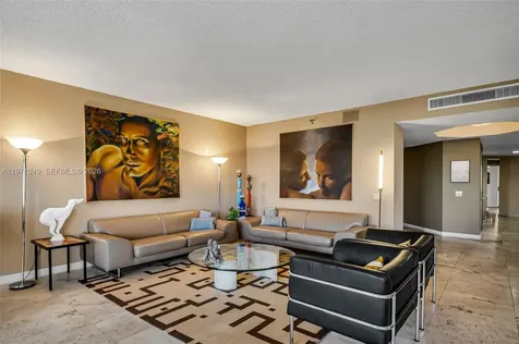 21150 Point Place Aventura FL 33180