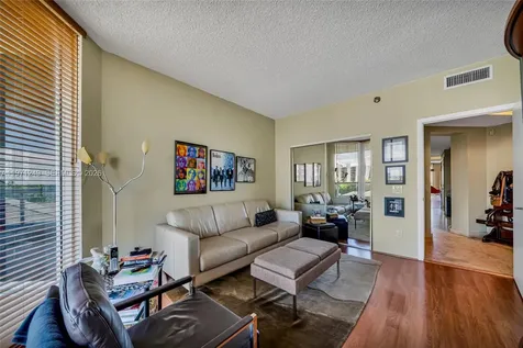 21150 Point Place Aventura FL 33180