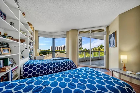 21150 Point Place Aventura FL 33180