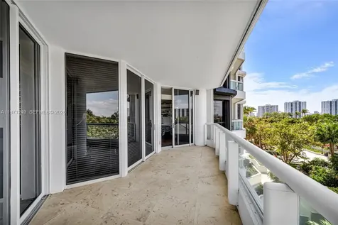 21150 Point Place Aventura FL 33180