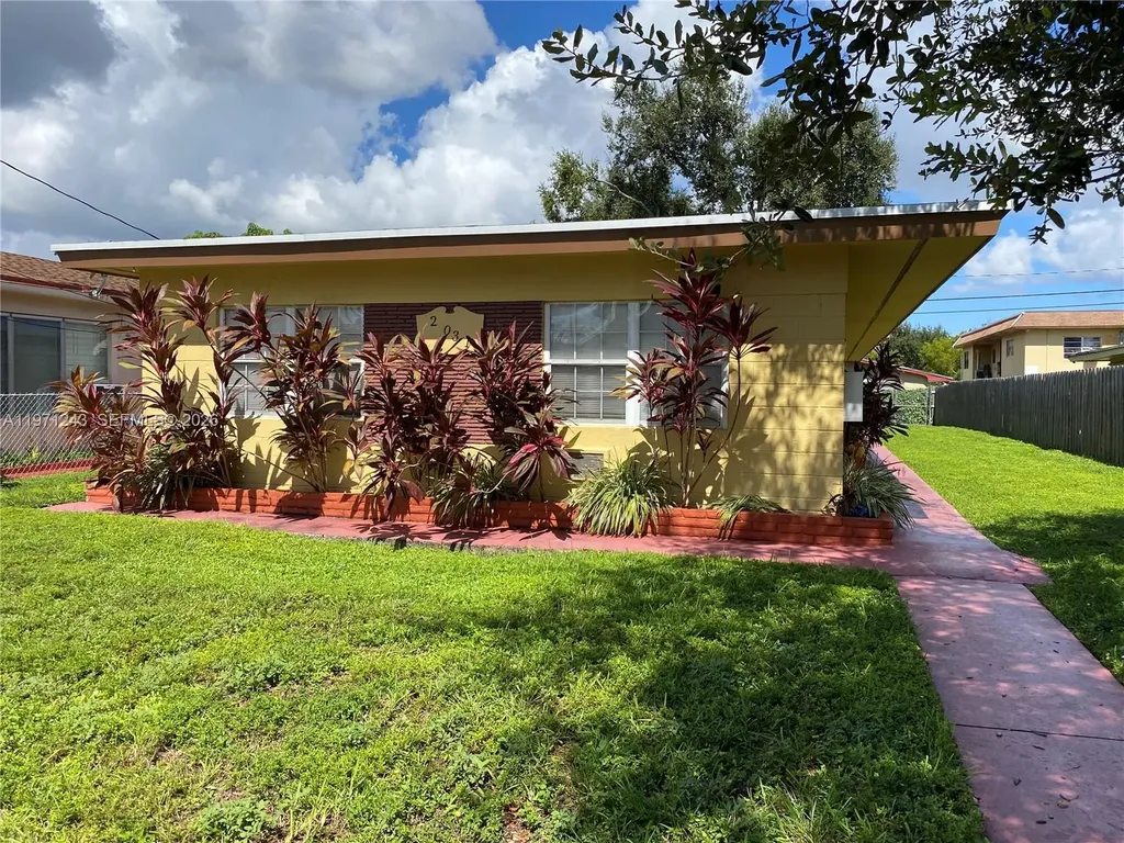 2031 NE 167th Street North Miami Beach FL 33162