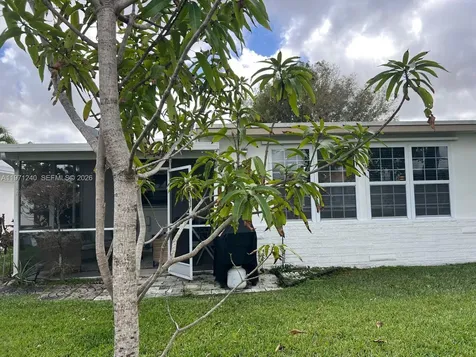 6805 NW 75th Street Tamarac FL 33321