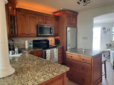 6805 NW 75th Street Tamarac FL 33321