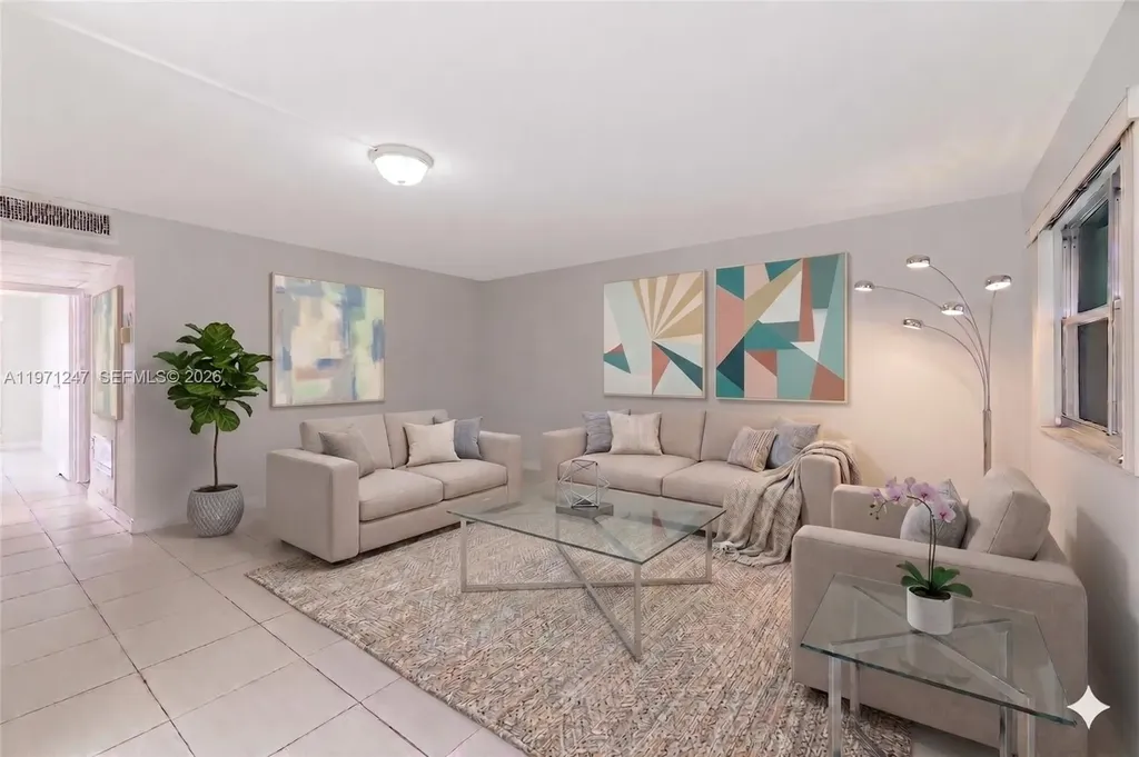629 Saxony Place Delray Beach FL 33446