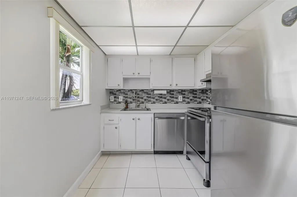 629 Saxony Place Delray Beach FL 33446