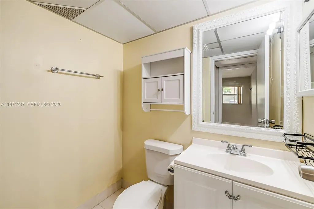 629 Saxony Place Delray Beach FL 33446