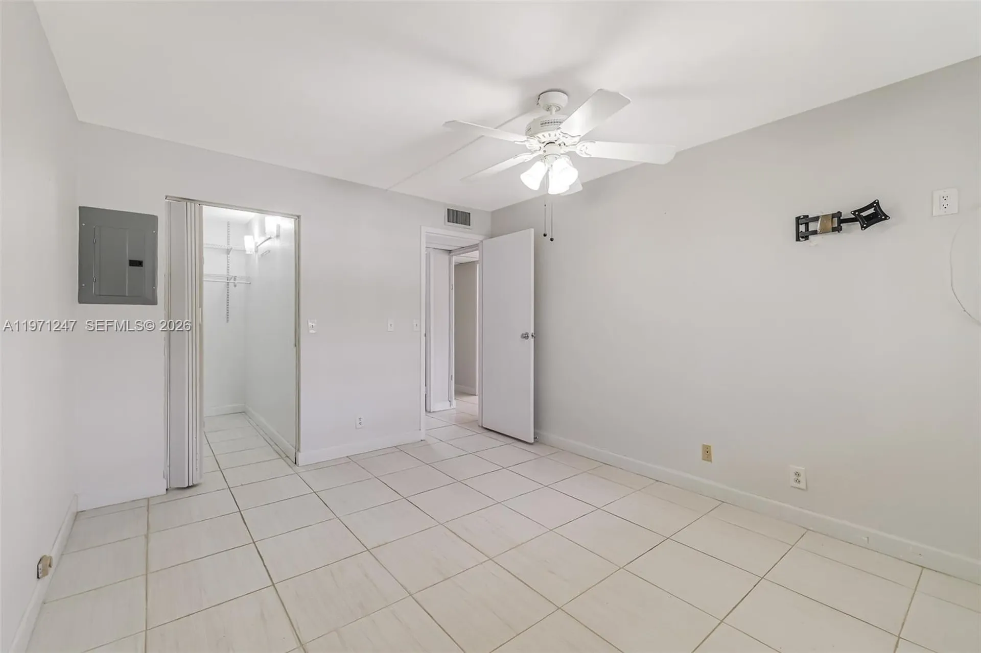 629 Saxony Place Delray Beach FL 33446