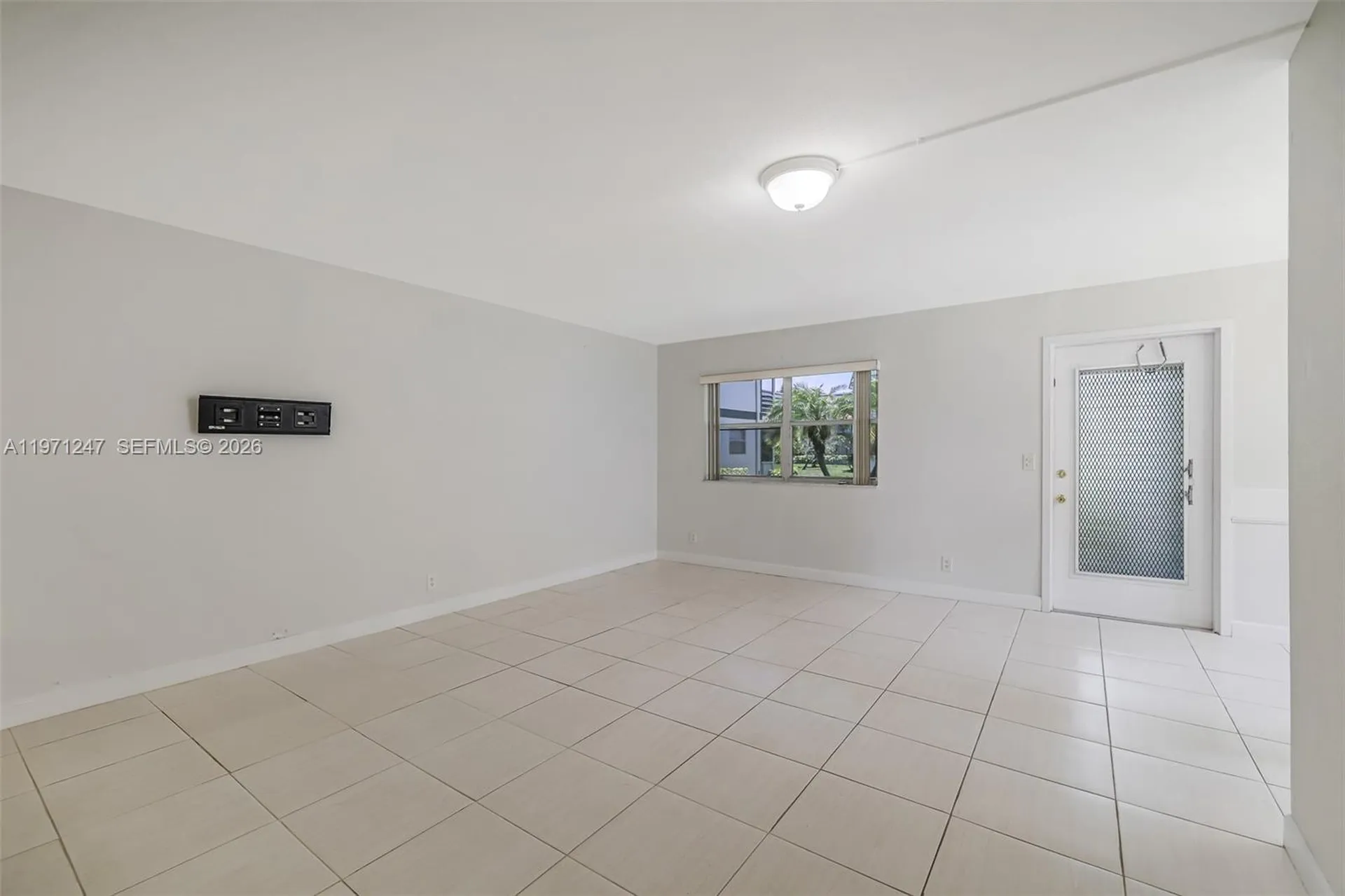 629 Saxony Place Delray Beach FL 33446