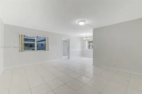 629 Saxony Place Delray Beach FL 33446