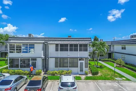 629 Saxony Place Delray Beach FL 33446