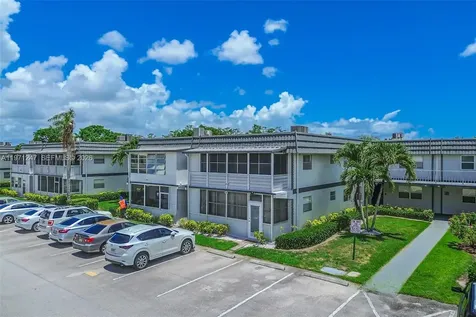 629 Saxony Place Delray Beach FL 33446
