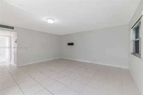 629 Saxony Place Delray Beach FL 33446
