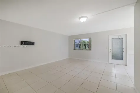 629 Saxony Place Delray Beach FL 33446