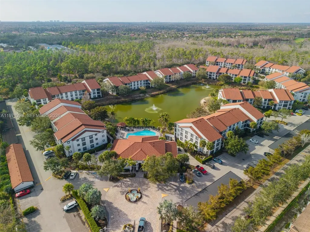 7925 Preserve Circle Naples FL 34119
