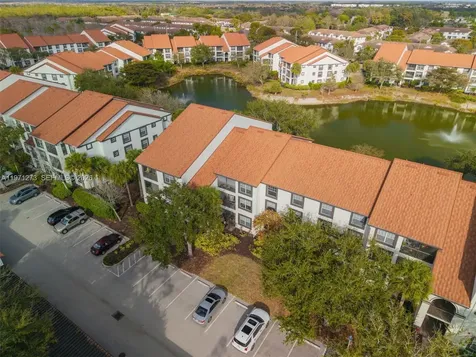 7925 Preserve Circle Naples FL 34119