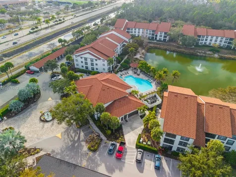 7925 Preserve Circle Naples FL 34119