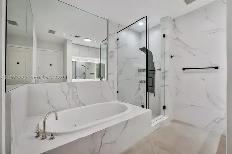 1425 Brickell Avenue Miami FL 33131