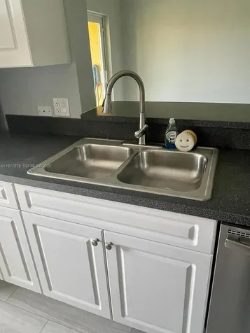 165 NW 96th Terrace Pembroke Pines FL 33024