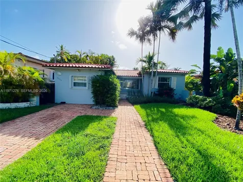 8959 Dickens Avenue Surfside FL 33154