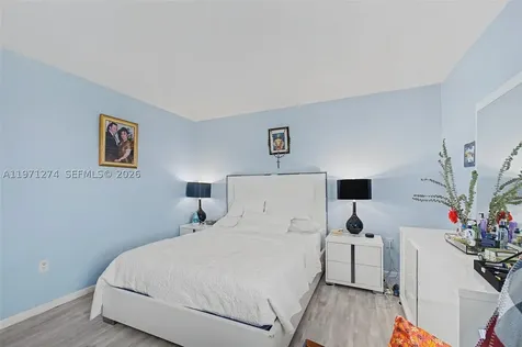 399 NW 72nd Avenue Miami FL 33126