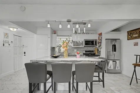 399 NW 72nd Avenue Miami FL 33126