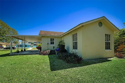1107 Freshwater Lakes Drive West Palm Beach FL 33401