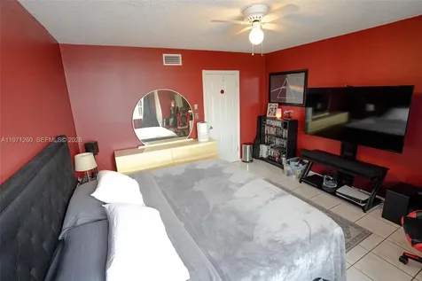 1159 W 40th Street Hialeah FL 33012