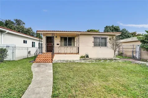831 NW 21st Court Miami FL 33125