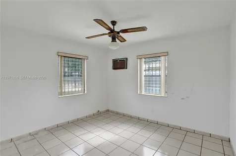 831 NW 21st Court Miami FL 33125
