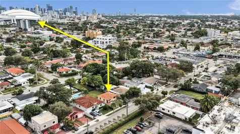 831 NW 21st Court Miami FL 33125