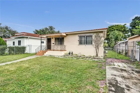 831 NW 21st Court Miami FL 33125
