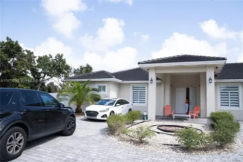27561 SW 162nd Court Homestead FL 33031