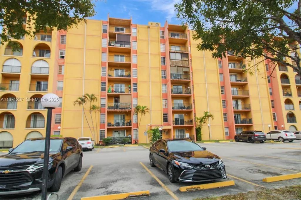 4717 NW 7th Street Miami FL 33126