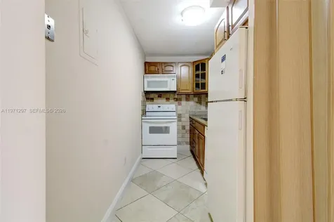 4717 NW 7th Street Miami FL 33126
