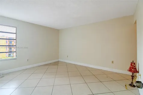 4717 NW 7th Street Miami FL 33126
