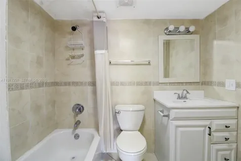 4717 NW 7th Street Miami FL 33126