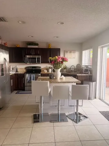 10863 NW 53 Lane Doral FL 33178