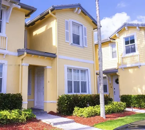 2928 SE 2nd Street Homestead FL 33033