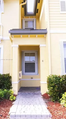 2928 SE 2nd Street Homestead FL 33033