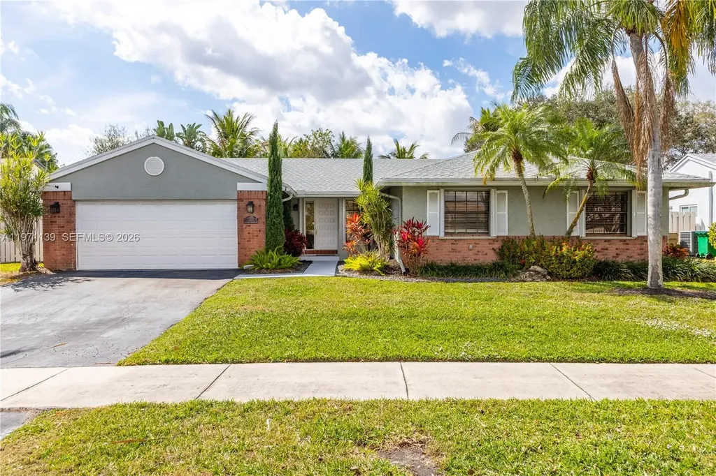 13810 Roanoke Street Davie FL 33325
