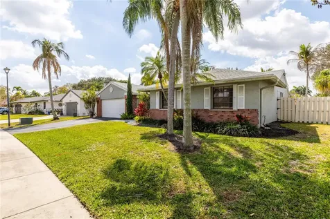 13810 Roanoke Street Davie FL 33325