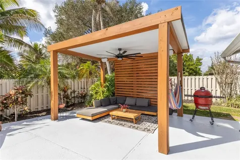 13810 Roanoke Street Davie FL 33325