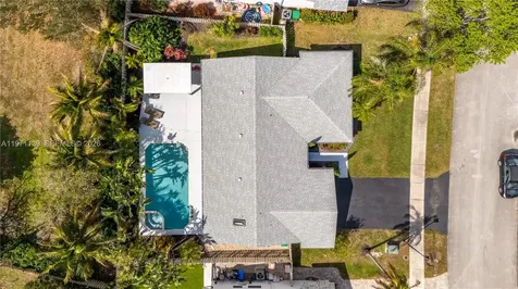 13810 Roanoke Street Davie FL 33325