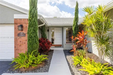 13810 Roanoke Street Davie FL 33325