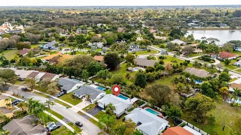 13810 Roanoke Street Davie FL 33325